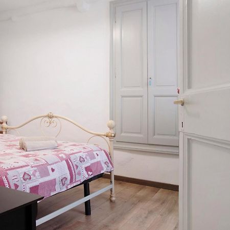 Appartamento La Vecchia Torre Porto Valtravaglia Esterno foto