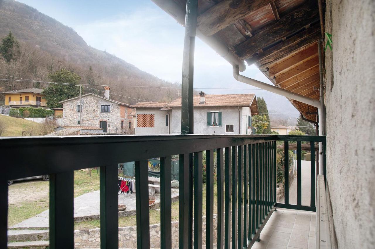 Appartamento La Vecchia Torre Porto Valtravaglia Esterno foto