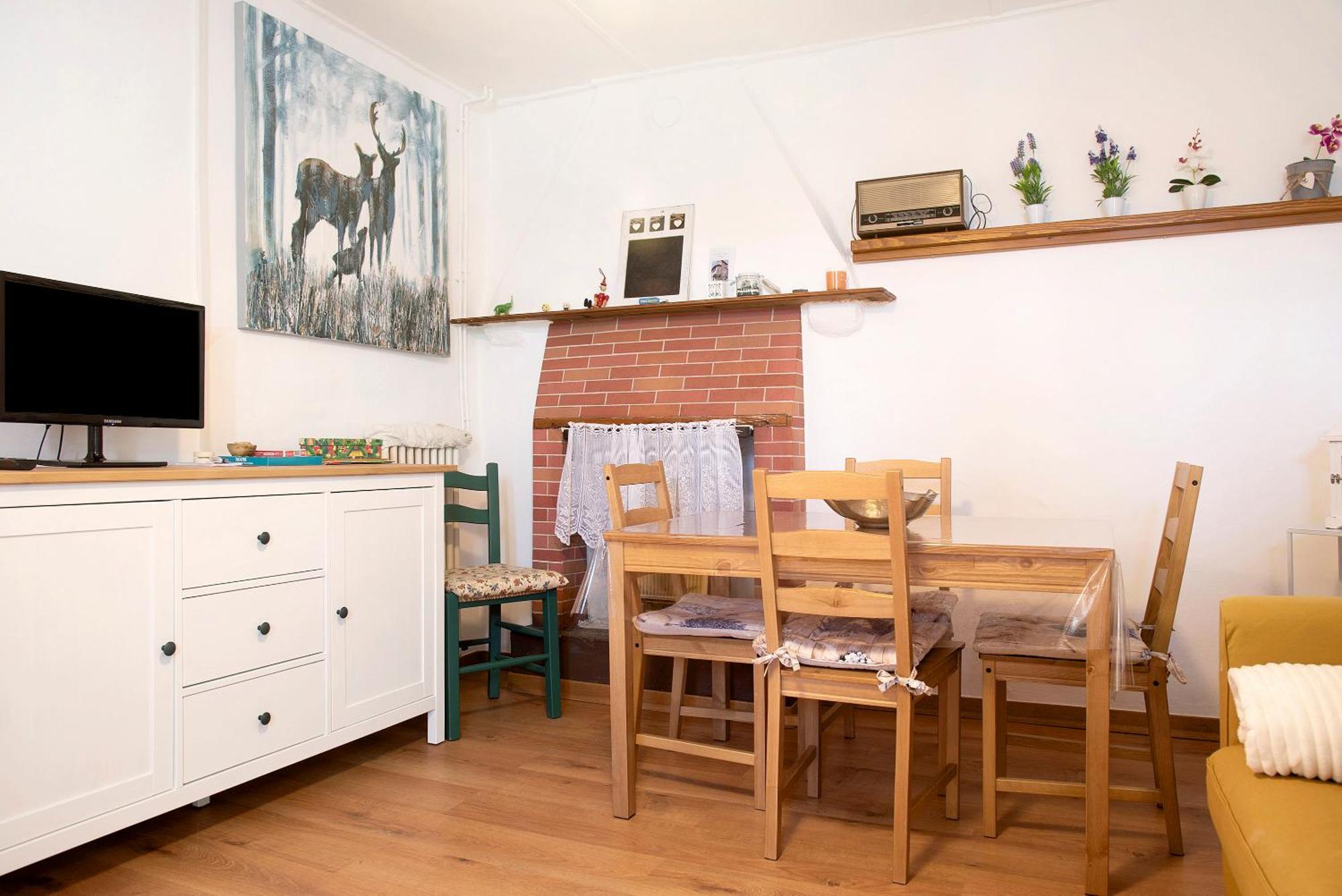 Appartamento La Vecchia Torre Porto Valtravaglia Esterno foto